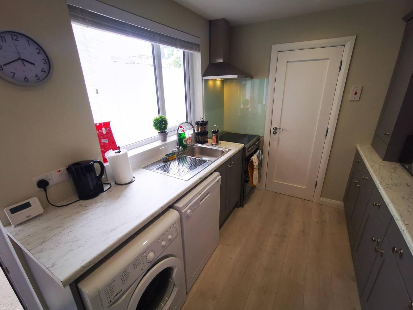 Villa 4Br Modern Botanic House Belfast Esterno foto