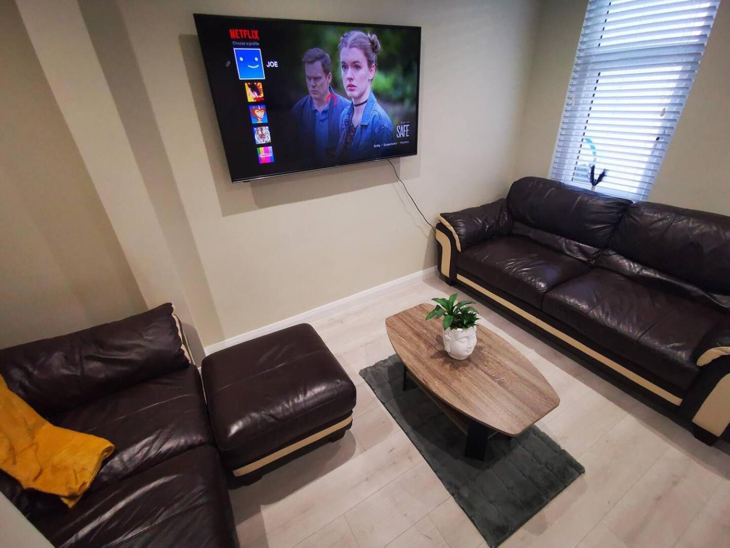 Villa 4Br Modern Botanic House Belfast Esterno foto